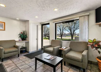 Americas Best Value Inn Lincoln hotel thumbnail 5
