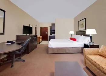 Ramada by Wyndham Stettler hotel thumbnail 7