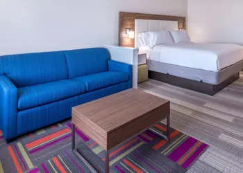 Holiday Inn Express & Suites Fort Worth West by IHG hotel thumbnail 7