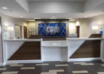 Holiday Inn Express & Suites Huntsville Airport by IHG hotel thumbnail 3