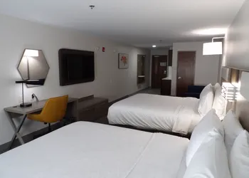 Holiday Inn Express & Suites Huntsville Airport by IHG hotel thumbnail 8
