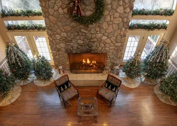 Christmas Farm Inn and Spa hotel thumbnail 2