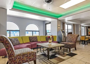 Quality Inn Bowling Green South hotel thumbnail 2