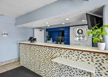 Quality Inn Bowling Green South hotel thumbnail 3