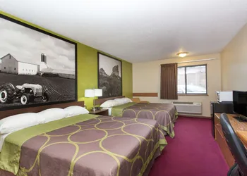 Super 8 by Wyndham Chadron NE hotel thumbnail 3