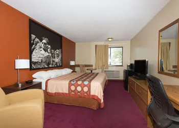 Super 8 by Wyndham Chadron NE hotel thumbnail 4