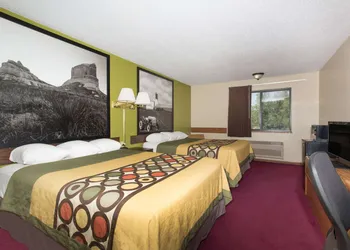 Super 8 by Wyndham Chadron NE hotel thumbnail 5