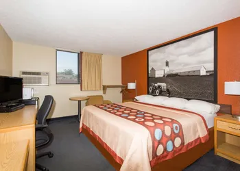 Super 8 by Wyndham Chadron NE hotel thumbnail 6