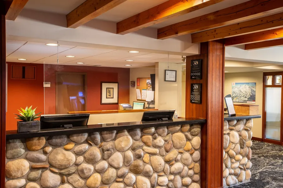 Lobstick Lodge hotel detail image 2