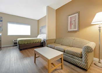 Quality Inn Bemidji hotel thumbnail 6