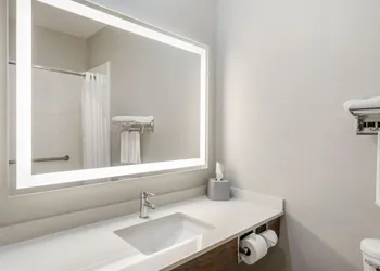 Holiday Inn Express Suites Beeville by IHG hotel thumbnail 8