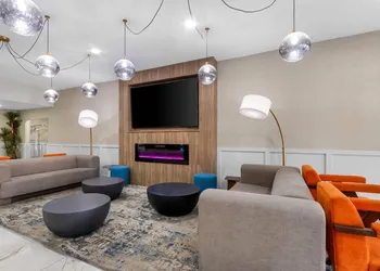 Quality Inn & Suites Lake Havasu City hotel thumbnail 4