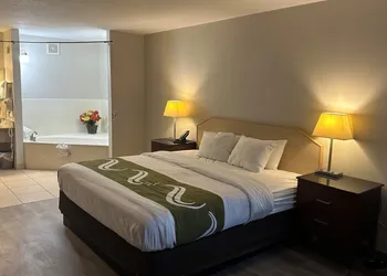 Quality Inn & Suites Lake Havasu City hotel thumbnail 8