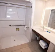 Holiday Inn Express Hotel & Suites Hinton by IHG hotel detail image 4