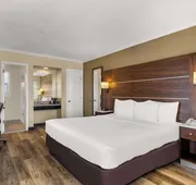 Comfort Inn San Diego Airport At The Harbor hotel detail image 4