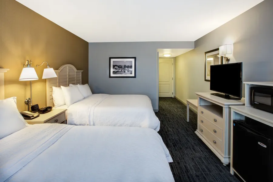 Hampton Inn & Suites Cape Cod-West Yarmouth hotel detail image 6