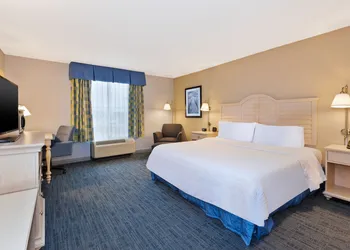 Hampton Inn & Suites Cape Cod-West Yarmouth hotel thumbnail 8