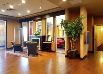 Hampton Inn & Suites by Hilton Edmonton Intl Airport hotel thumbnail 2