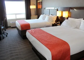 Chateau Inn & Suites Bonnyville hotel thumbnail 3