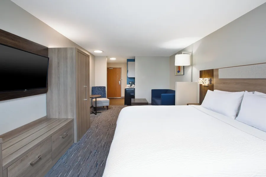 Holiday Inn Express & Suites Buffalo by IHG hotel detail image 6