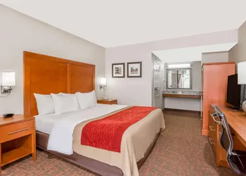 Days Inn by Wyndham Williamsburg Historic Area hotel thumbnail 5