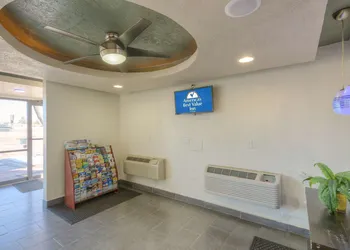 Americas Best Value Inn Amarillo Airport hotel thumbnail 3