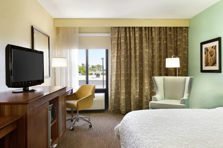 Hampton Inn & Suites Tarpon Springs hotel detail image 6