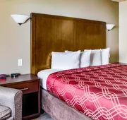Econo Lodge Newport hotel detail image 3