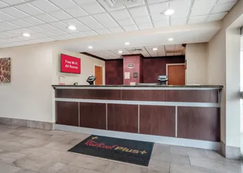 Red Roof Inn PLUS+ & Suites Vicksburg hotel thumbnail 4