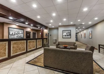 Super 8 by Wyndham Atoka hotel thumbnail 3