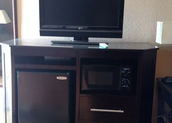 Super 8 by Wyndham Atoka hotel thumbnail 6