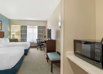 Best Western Plus Crossroads Inn & Suites hotel thumbnail 8