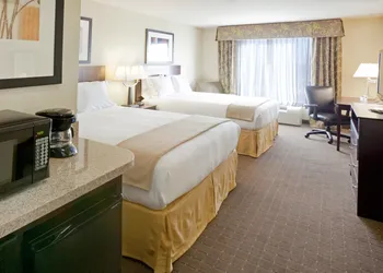 Holiday Inn Express & Suites Eagle Pass by IHG hotel thumbnail 2