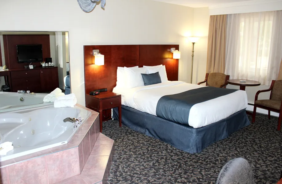 Quality Inn Mont-Laurier hotel detail image 6