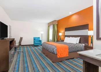 Days Inn & Suites by Wyndham Katy hotel thumbnail 5