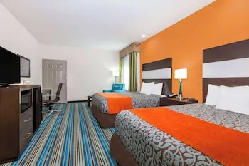 Days Inn & Suites by Wyndham Katy hotel thumbnail 6