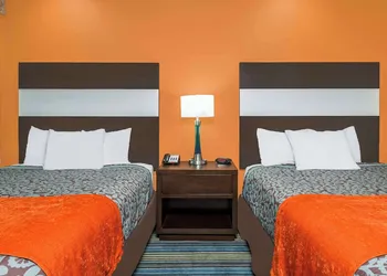 Days Inn & Suites by Wyndham Katy hotel thumbnail 8