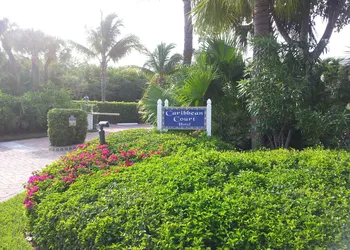 The Caribbean Court Boutique Hotel hotel thumbnail 3