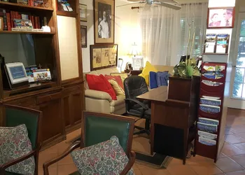 The Caribbean Court Boutique Hotel hotel thumbnail 4