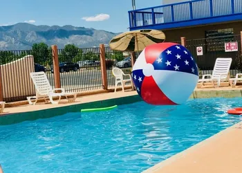 Motel 6 Canon City, CO hotel thumbnail 6