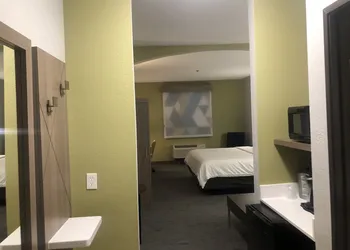 Holiday Inn Express & Suites Woodward by IHG hotel thumbnail 5