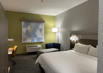 Holiday Inn Express & Suites Woodward by IHG hotel thumbnail 7