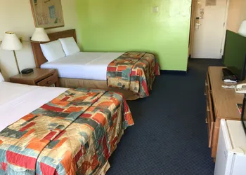 Extend-A-Suites Utep hotel thumbnail 8