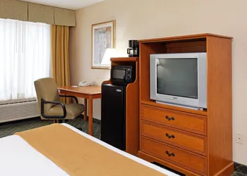 Holiday Inn Express Hotel & Suites Sylacauga by IHG hotel thumbnail 8