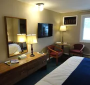 Eastern Inn & Suites hotel detail image 4