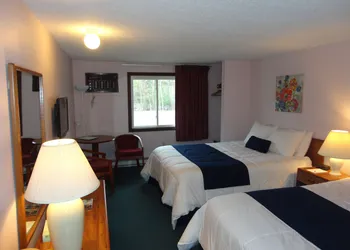 Eastern Inn & Suites hotel thumbnail 5