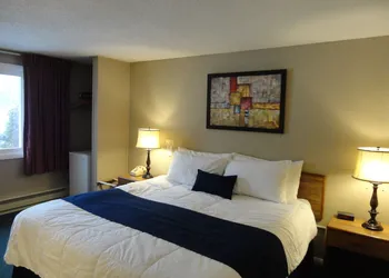 Eastern Inn & Suites hotel thumbnail 6
