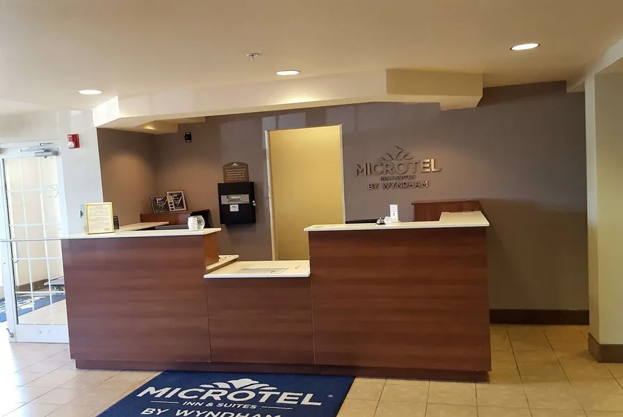 Microtel Inn & Suites by Wyndham Bellevue/Omaha hotel detail image 2