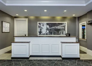 Hampton Inn & Suites Mobile- Downtown Historic District hotel thumbnail 2