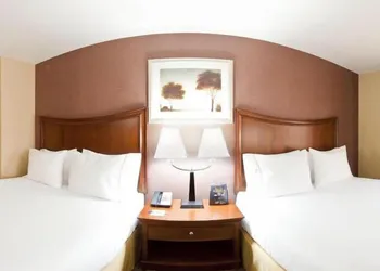 Holiday Inn Express & Suites Willows by IHG hotel thumbnail 4